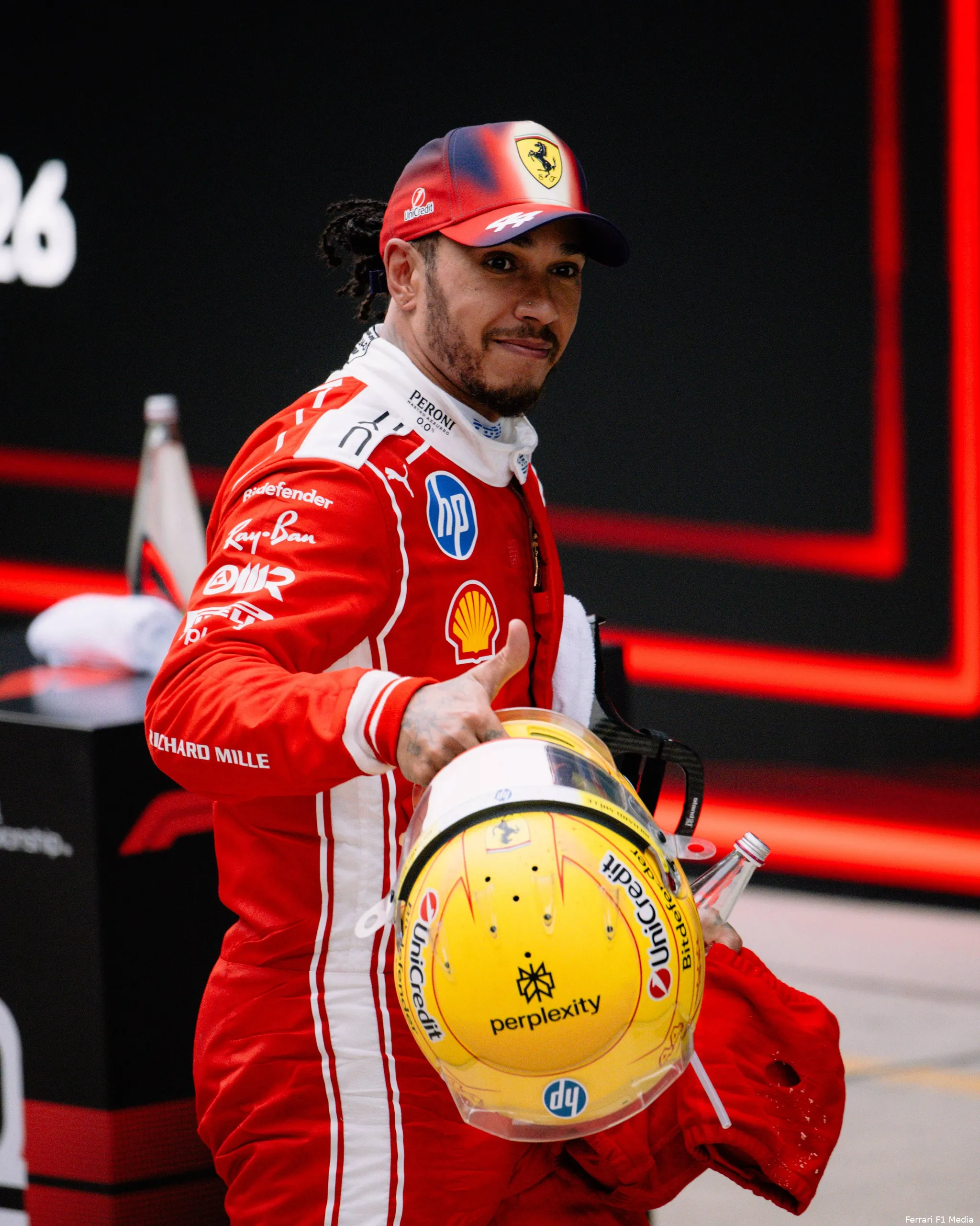 Hamilton-Ferrari-podium15-china-gp-2026-race_9d127b0b-cacb-47f7-82a1-e87408b956c3