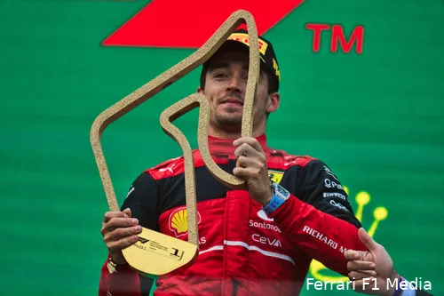 <i>De enige keer dat Charles Leclerc beter was dan Max Verstappen na een poleposition van de Nederlander.&nbsp;</i>