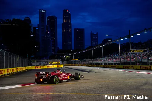 Charles
Leclerc tijdens de kwalificatie, Grand Prix van Singapore 2022, Marina Bay
Street Circuit (Foto: Ferrari F1 Media)