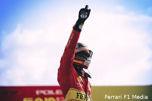 Sainz pakte de poleposition met een minimaal verschil. (Foto: Ferrari F1 Media)