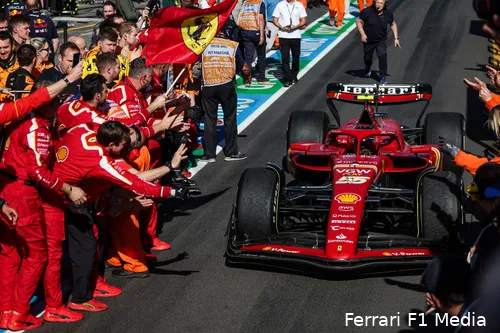 carlos sainz leclerc podium australie ferrari