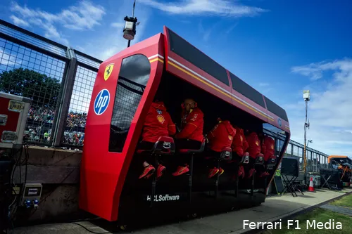 pitmuur 17 scuderia ferrari british gp saturday 88c24c56 3d9d 47ef 8eff 86a69c7bcf90