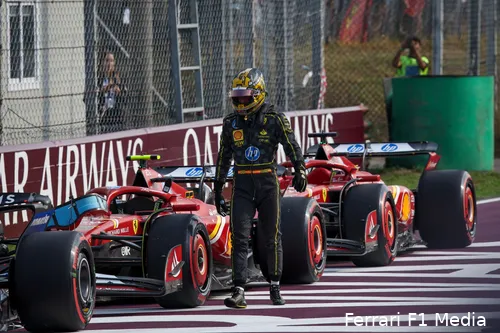 Carlos Sainz en beide Ferrari's, de auto's met de grootste upgrades, na afloop van de kwalificatie, Grand Prix van Italië 2024