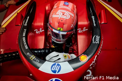 Sainz zal naast Russell plaatsnemen op de eerste startrij.