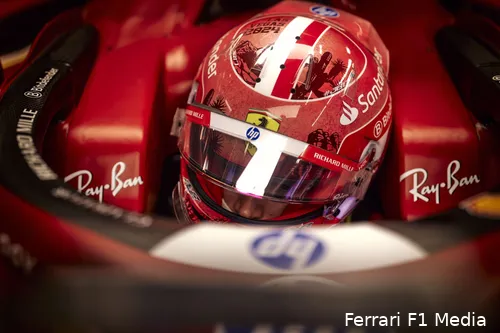 <i>Charles Leclerc heeft tien plaatsen gridstraf voor het verwisselen van zijn batterij.</i>