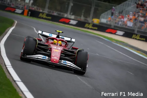 Hamilton wist niet in de voetstappen van Alonso te treden door zijn eerste race met Ferrari te winnen.