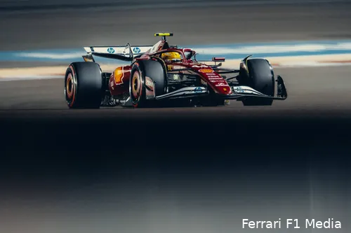 <i>Hamilton haalde Norris bij de herstart even in.</i>