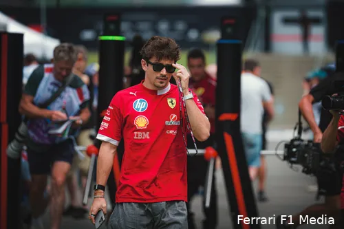 <i>Leclerc tevreden na zijn kwalificatie op de Red Bull Ring.</i>