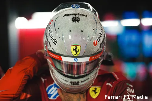 lewis-hamilton-ferrari-lasvegas-vrijdag