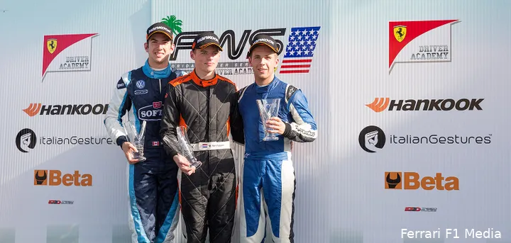 Verstappen zegevierde in Homestead na een spannend gevecht met Nicolas Latifi.