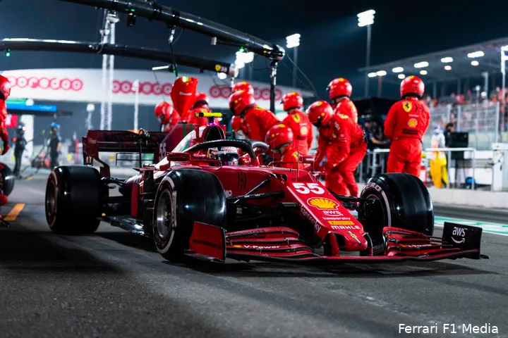 Tegen het advies van Pirelli in, besloot Ferrari voor de één-stopper te gaan. Door een conservatieve aanpak slaagde deze bandenstrategie (Foto: Ferrari F1 Media).