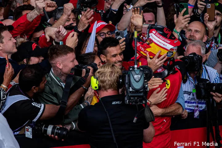 <i>Carlos Sainz zorgde vorig jaar voor vreugde bij Ferrari met zijn enige Grand Prix-zege.</i>