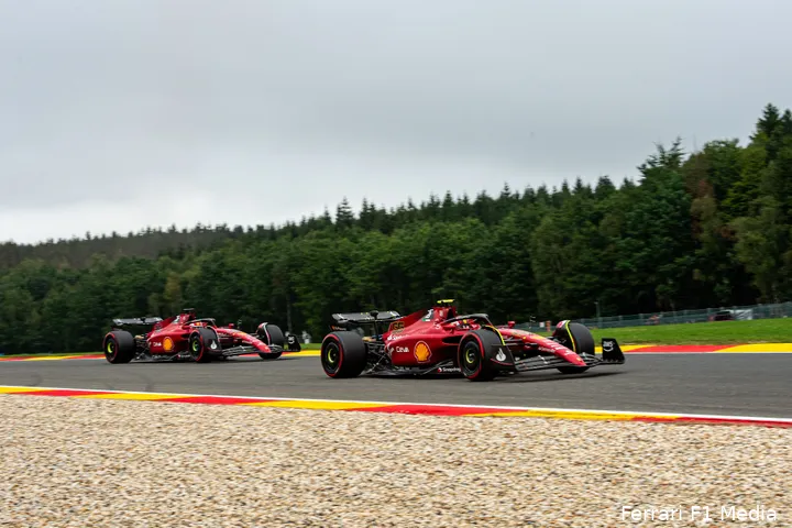 Carlos
Sainz en Charles Leclerc, kwalificatie GP België 2022 op het Circuit de
Spa-Francorchamps (Foto: Ferrari F1 Media)