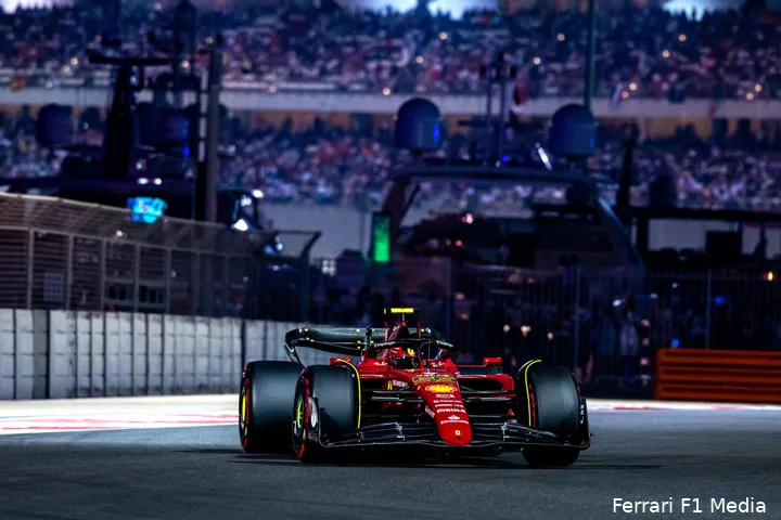 Carlos Sainz finishte in P4 bij de Grand Prix van Abu Dhabi 2022 en scoorde mooie punten voor het constructeurskampioenschap.