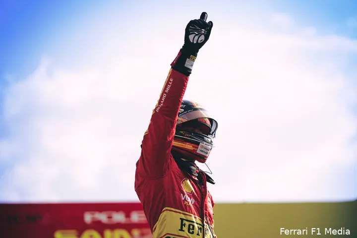 Sainz pakte de poleposition met een minimaal verschil. (Foto: Ferrari F1 Media)