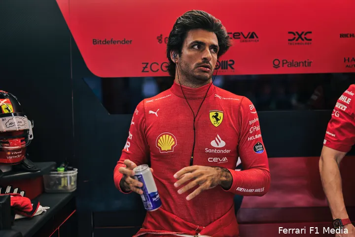 230049 scuderia ferrari abu dhabi gp 2023 friday de7d7f09 d9c6 4675 ae5b 6ffea0c43eda