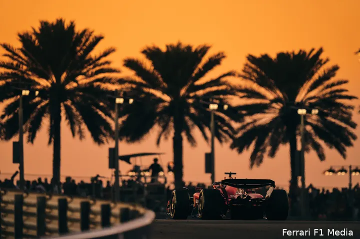 Foto 4. De Ferrari van Cherles Leclerc, GP van Abu Dhabi. Gaat Red Bull deze kant van de wagen vaker zien in de nabije toekomst?