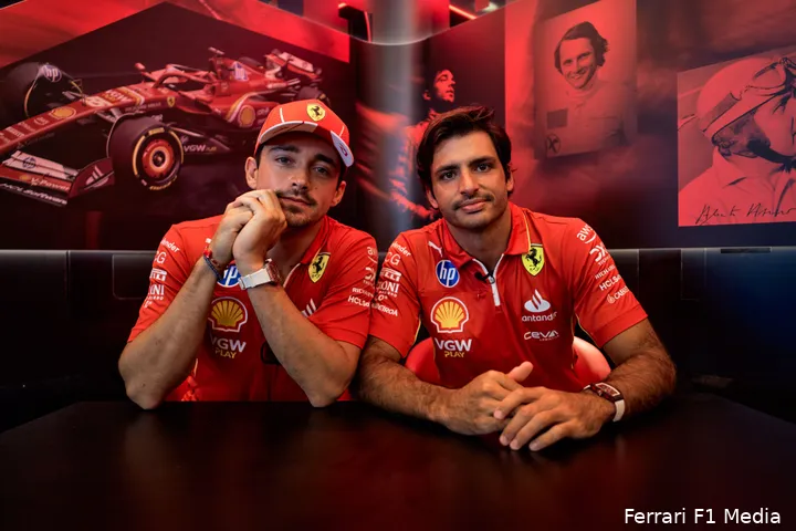 charles leclerc singapore vt2 vrijdag ferrari carlos sainz duo foto 1