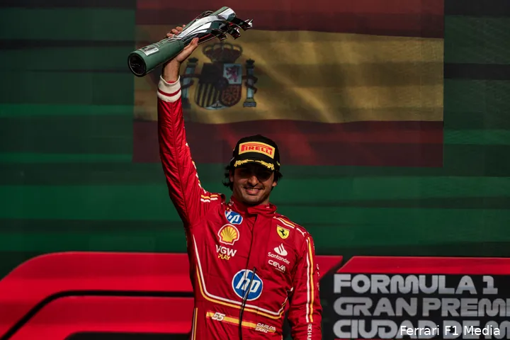 Sainz kon zegevieren in Mexico na een perfecte kwalificatie en een goede race.