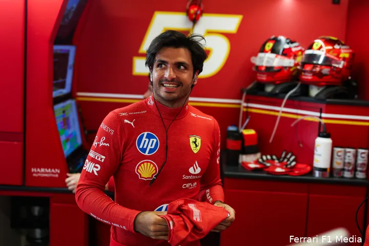 sainz ferrari abu dhabi 2024 4