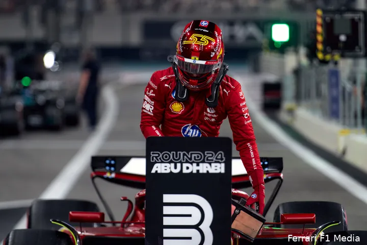 sainz ferrari abudhabi zaterdag 2024