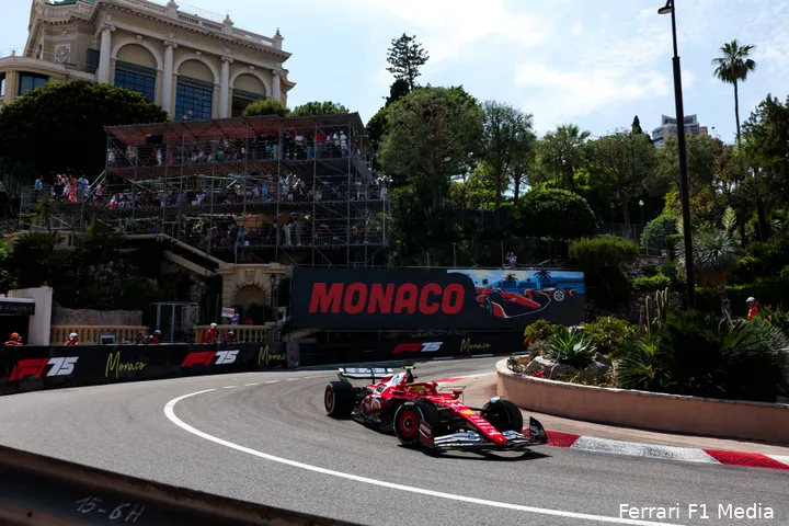 Hamilton kende geen bijzonder weekend in Monaco. Hij werd uiteindelijk vijfde.&nbsp;