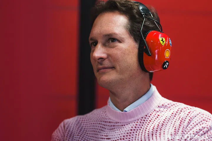 john-elkann-ferrari-gp-hongarije-2025-vrijdag