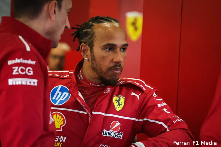 lewis-hamilton-ferrari-zaterdag-bakoe-azerbeidzjan-2025