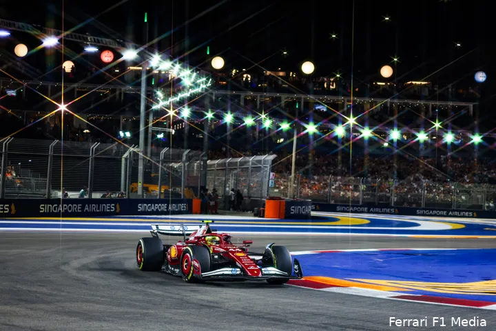 lewis-hamilton-ferrari-gp-singapore-2025-zondag-2