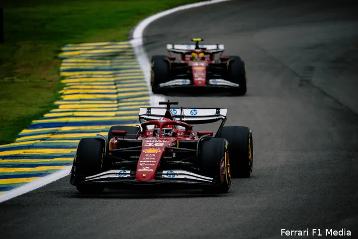 lewis-hamilton-charles-leclerc-ferrari-gp-sao-paulo-brazilie-2025-zaterdag