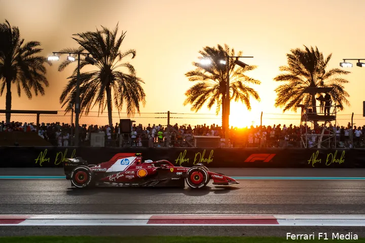 lewis-hamilton-ferrari-gp-abu-dhabi-2025-zondag-3