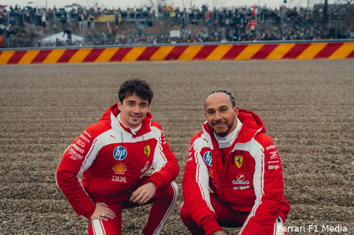 charles-leclerc-ferrari-2026-1-lewis-hamilton-12