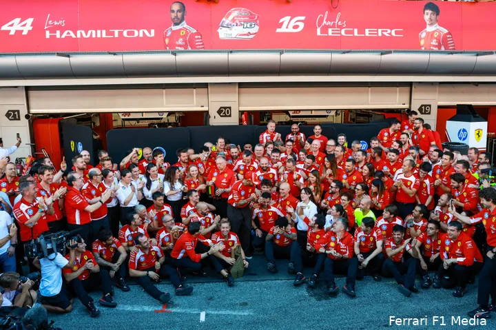 charles-leclerc-lewis-hamilton-ferrari-gp-barcelona-catalonie-2026-zondag-fred-vasseur