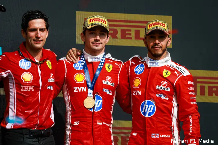 charles-leclerc-lewis-hamilton-ferrari-gp-groot-brittannie-2026-zondag-podium-2