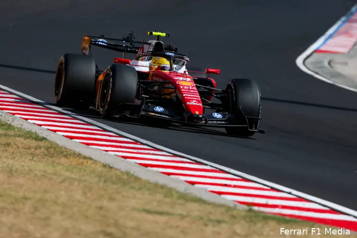 lewis-hamilton-ferrari-gp-hongarije-2026-zondag-2