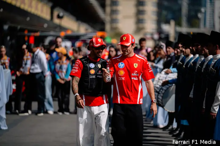 charles-leclerc-lewis-hamilton-baku-bakoe-azerbeidzjan