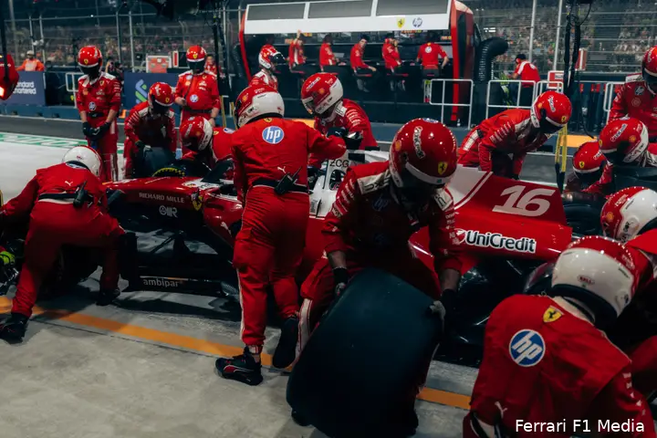 charles-leclerc-2026-ferrari-sunday-singapore-pit-stop