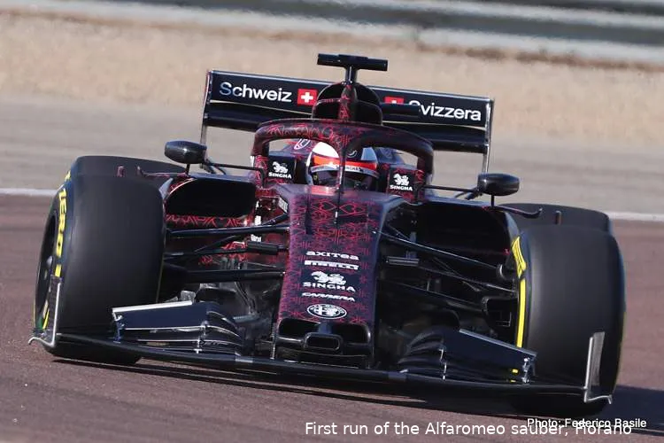 2019 alfa romeo f1 car first photos 14 feb 19 12 26 33 pm