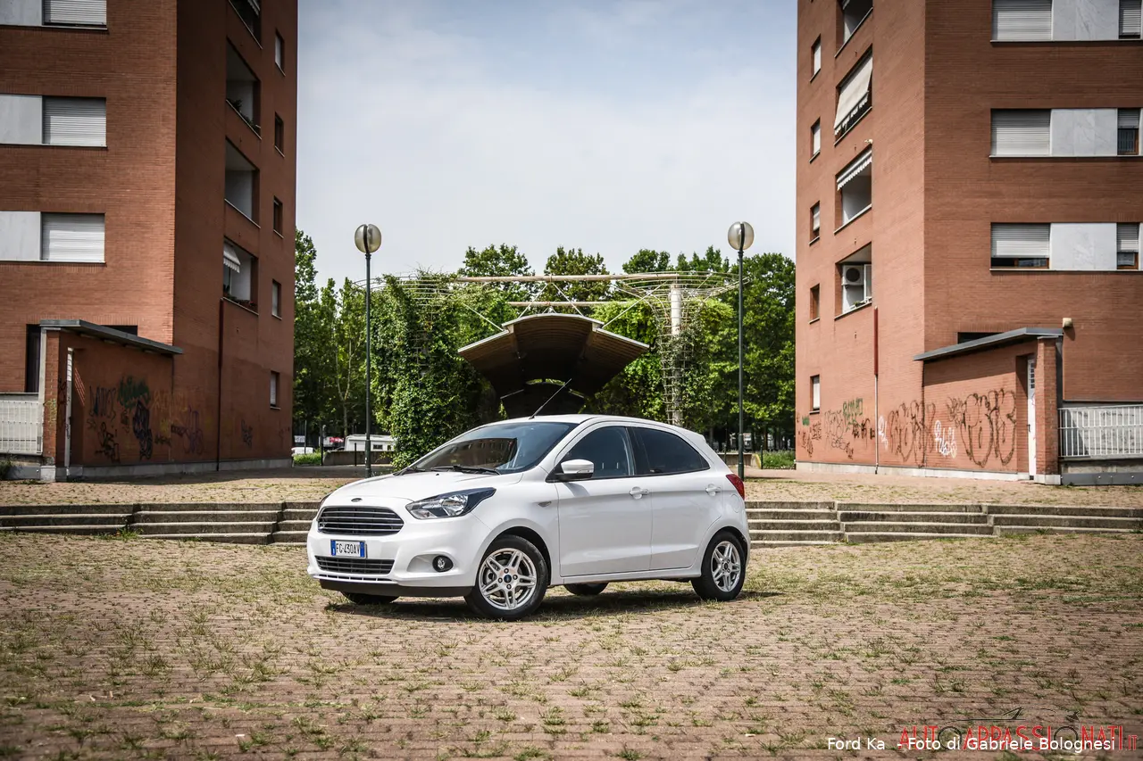 ford ka copertina