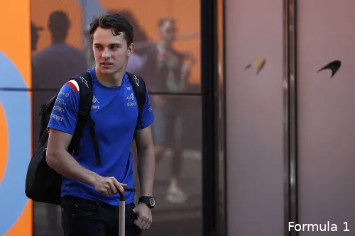 <i>Piastri pakte zijn koffer en verhuisde naar McLaren.</i>