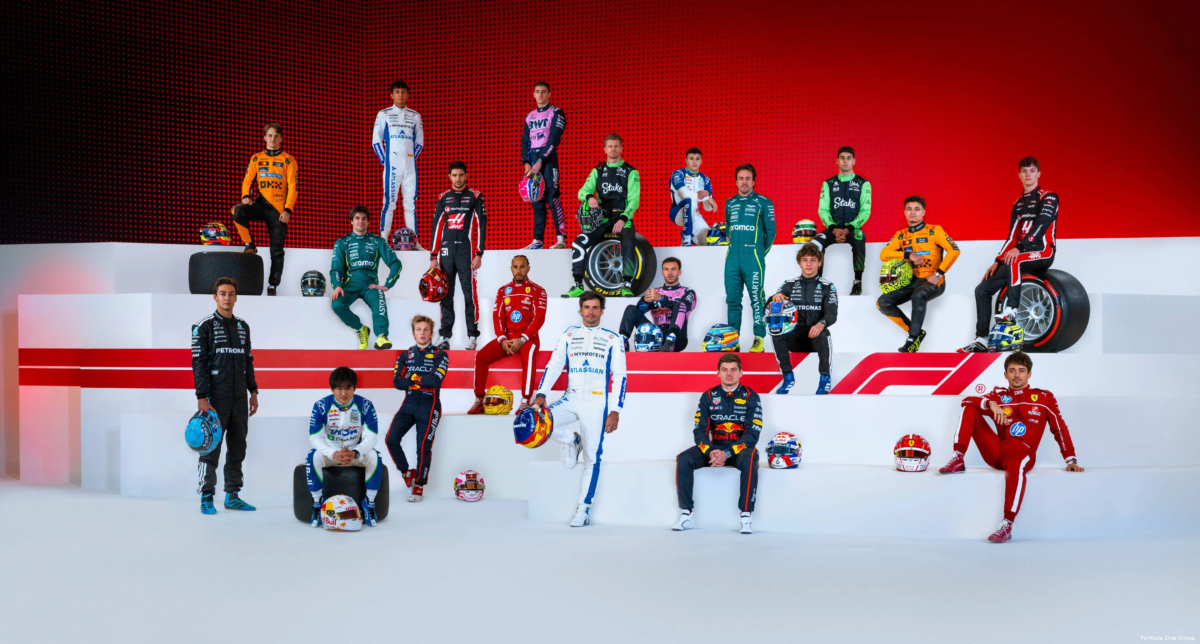 klas coureurs max verstappen liam lawson lewis hamilton charles leclerc lando norris 2025 drivers hero shot