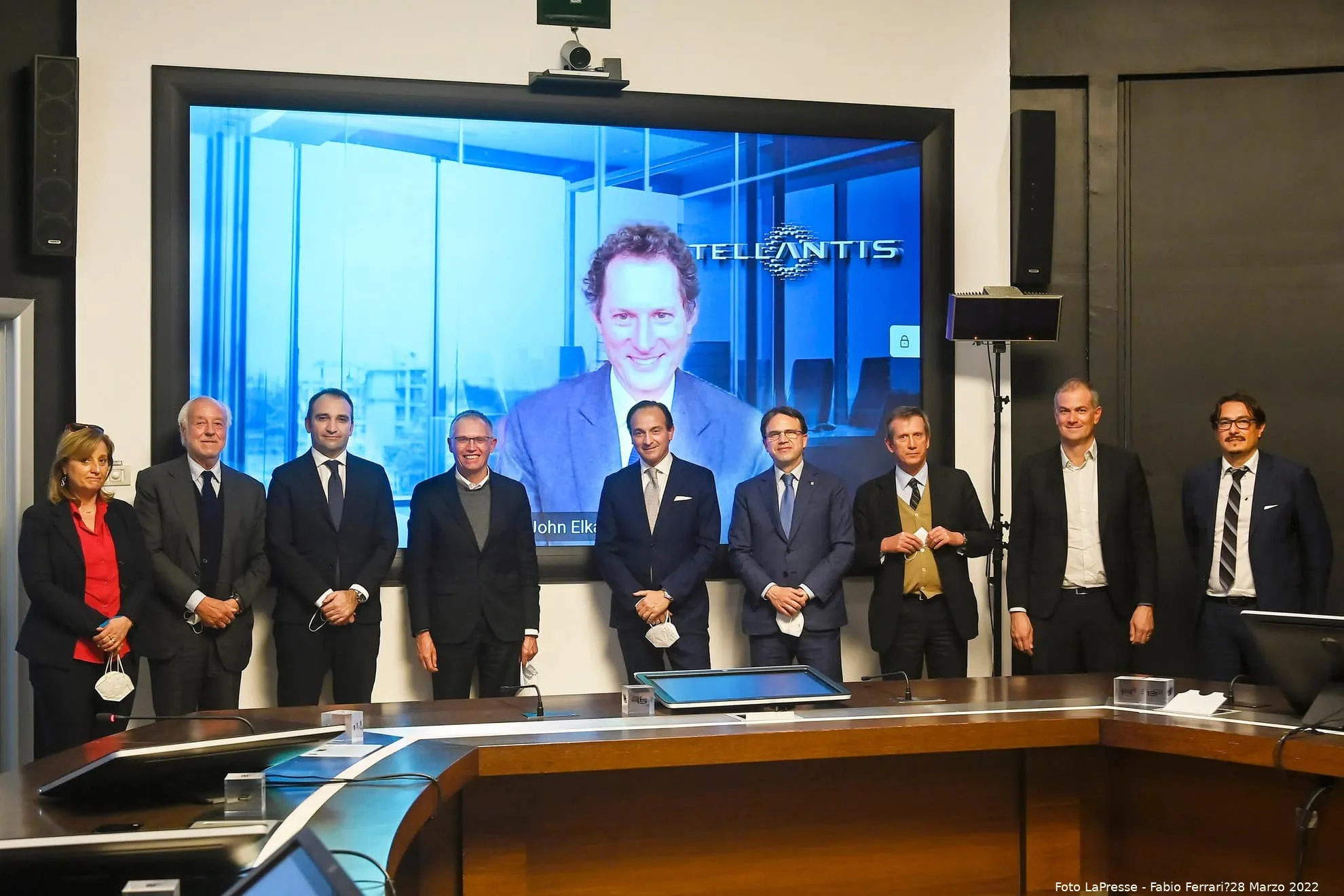 foto di gruppo dei partecipanti allincontro