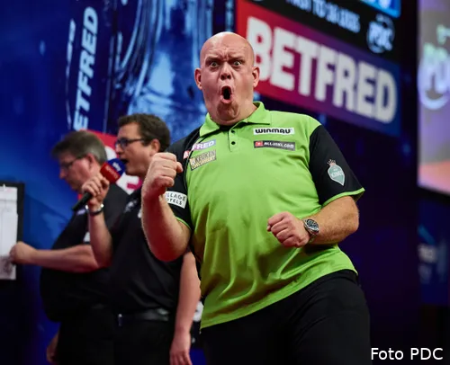 michael van gerwen 190724 074
