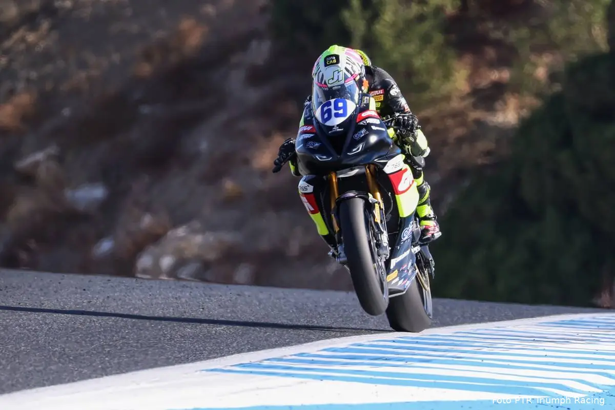 Booth-Amos su Triumph in Supersport