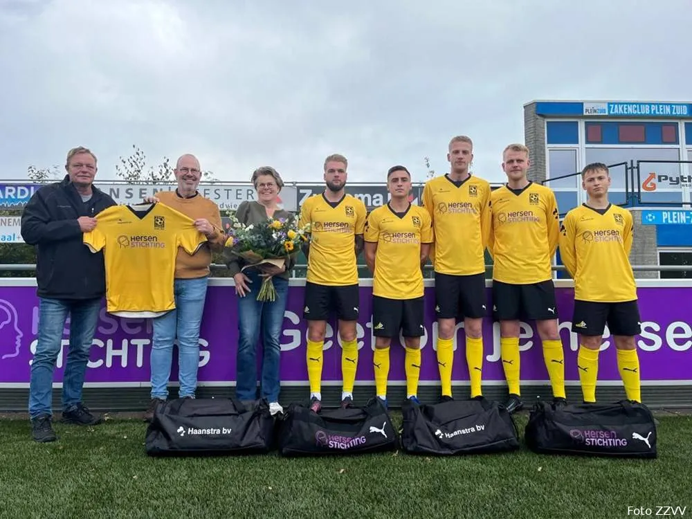 zuidwolde zzvv presentatie nieuw shirt 1