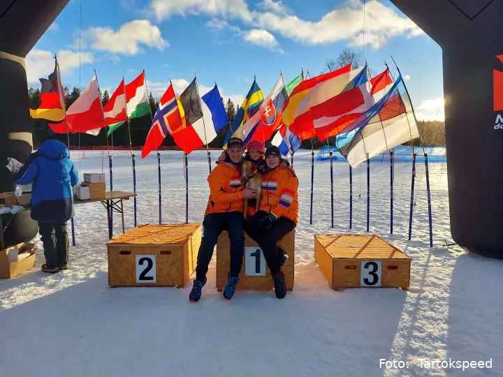 Hele Tartok Team op het podium