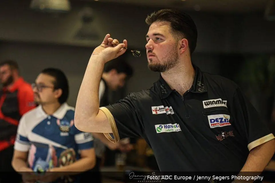 Van der Velden, Bradley3