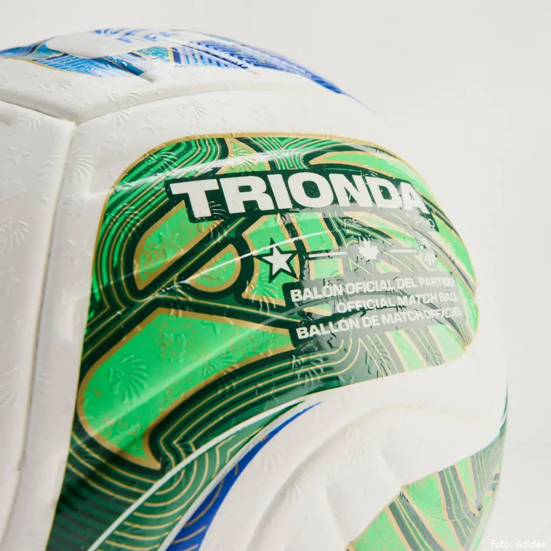 FIFA_World_Cup_26tm_Trionda_Pro_Ball_White_JD8021_HM4