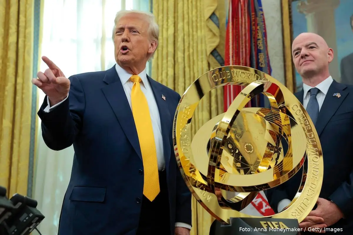 trump infantino klub vm trofae