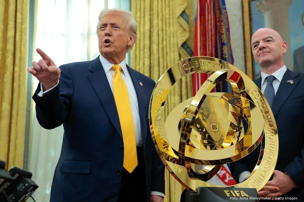 trump infantino klub vm trofae